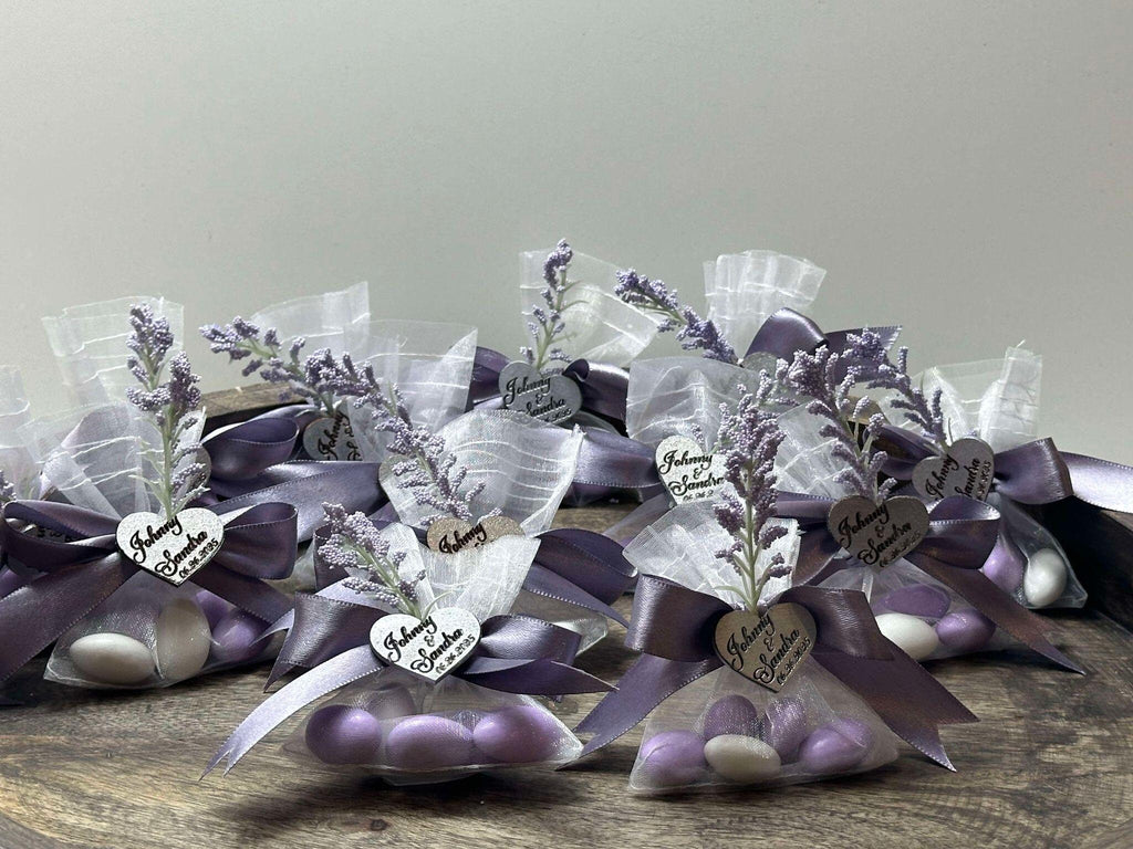 Lilac Candy Sachets wedding favors, Purple party favors, Lavender and white candy favors for guests, Elegant lilac favors with satin ribbon