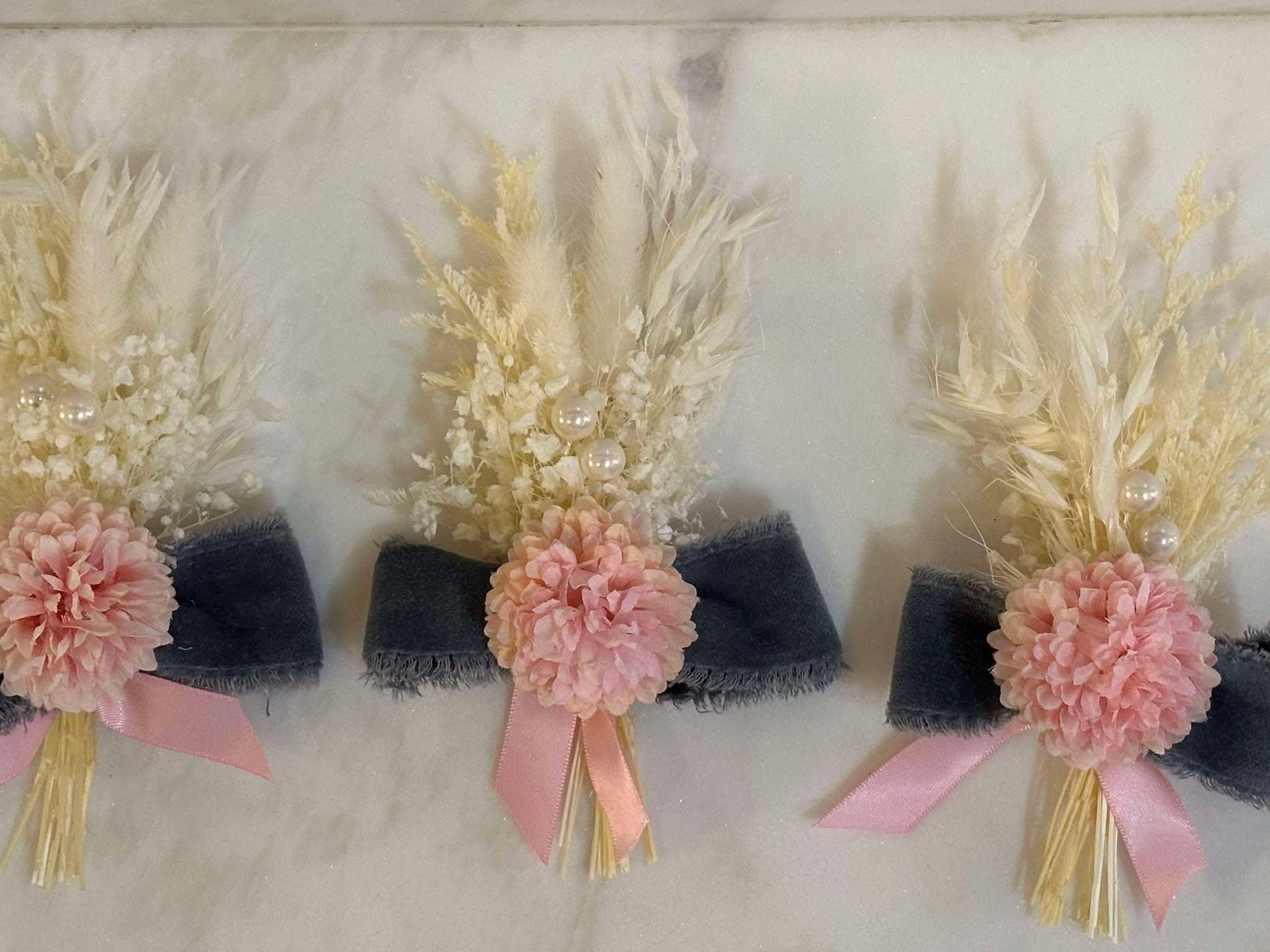 Elegant Groom Boutonniere with Dried and Silk Flowers - Pink, White and Denim Color pin for Men. Pampas and Velvet Groomsmen Pin with pearl